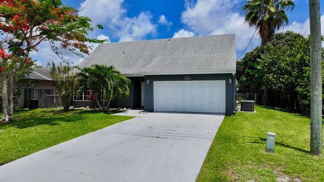 Photo - 6048 Garrett St