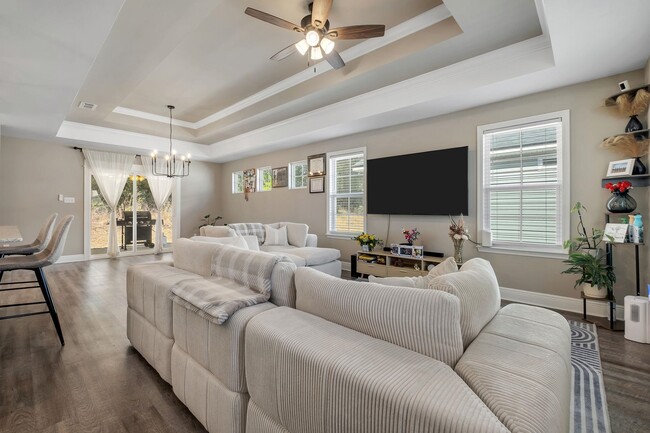 Photo - 4858 Sampler Dr