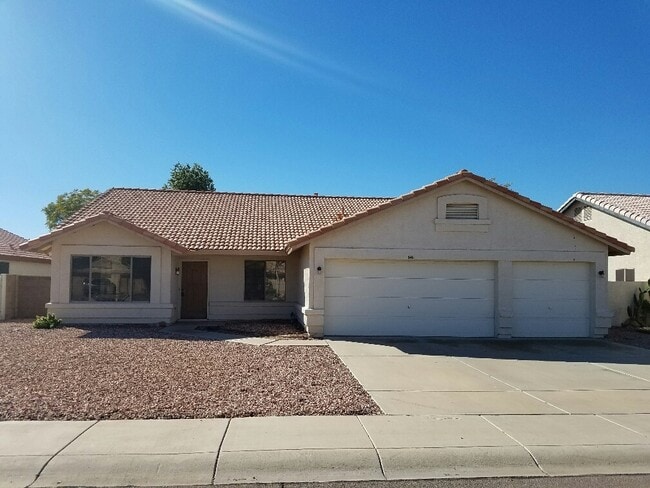 Building Photo - SPACIOUS HOME IN GREAT NORTHWEST LOCATION!