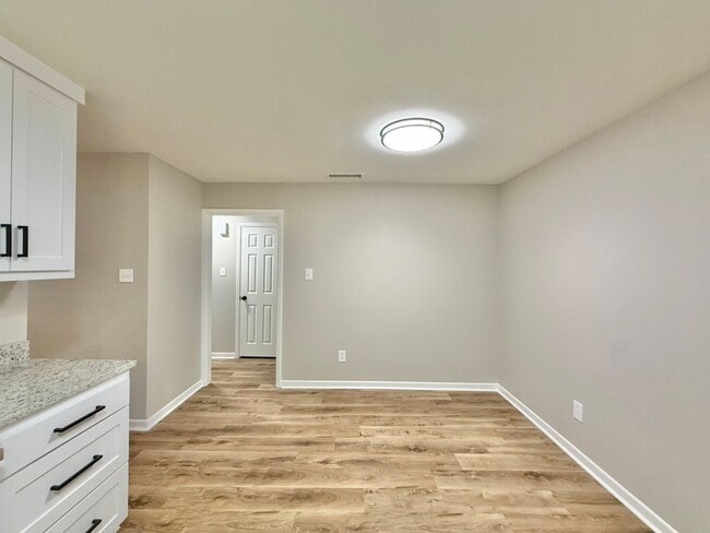 Photo - Newly Renovated Duplex for Rent!