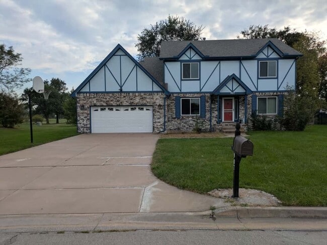 Photo - 907 Second Street