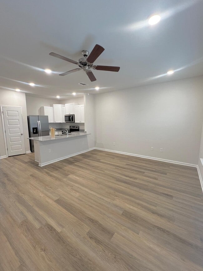 Photo - 1736 Jakes Dr