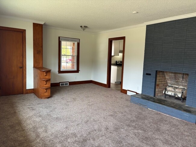 Photo - 3 Bed, 1 Bath Brick house in Ramseur