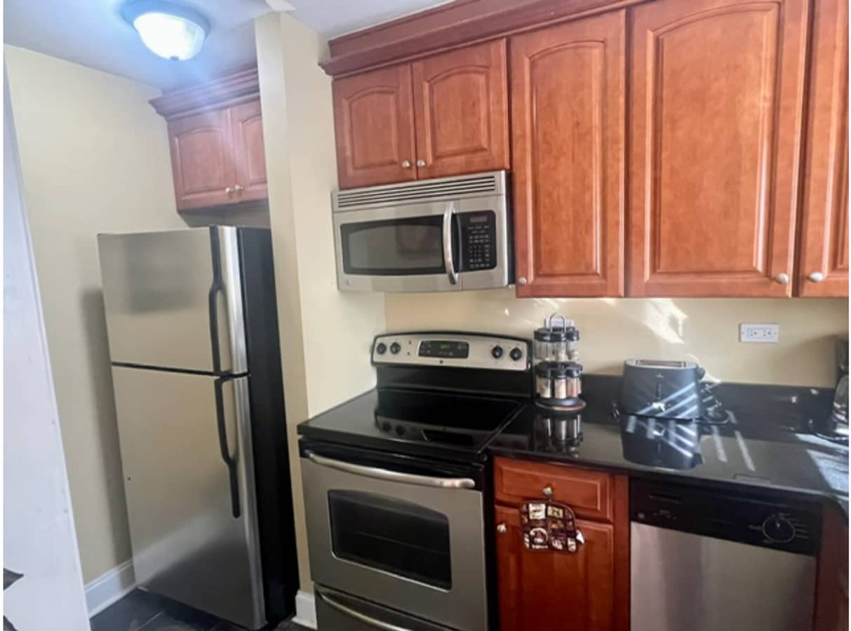 Historic High Rise Condo - Historic High Rise Condo Unit 3N