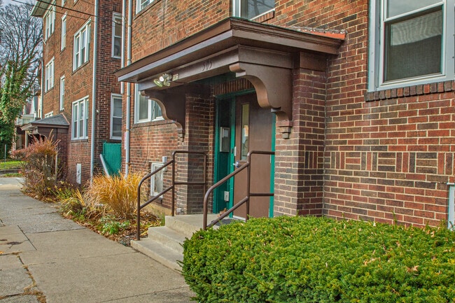 Building Photo - 505 South Ave Unit 2