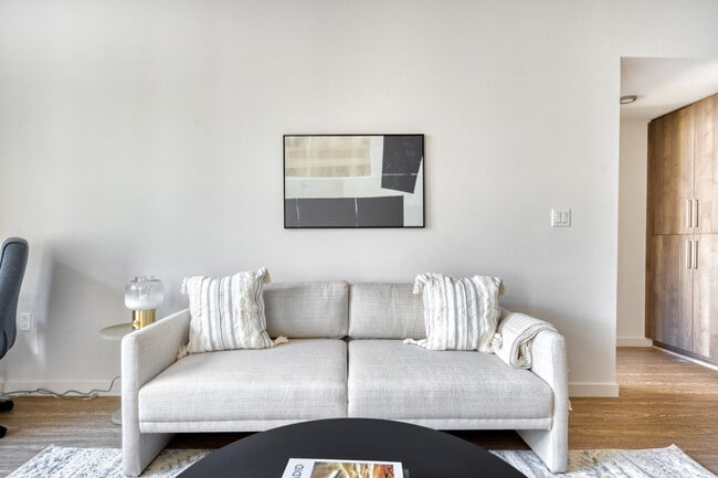 Photo - 650 E Capitol Ave Unidad FL2-ID2022