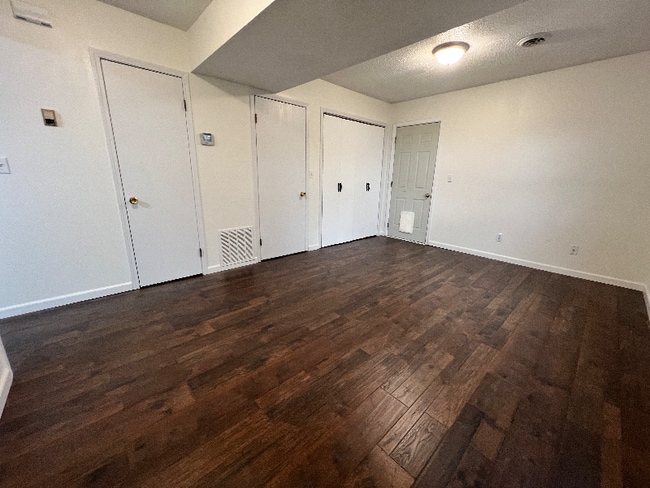 Photo - 103 Warren St