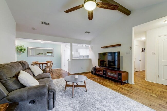 Photo - 6002 Baton Rouge Dr