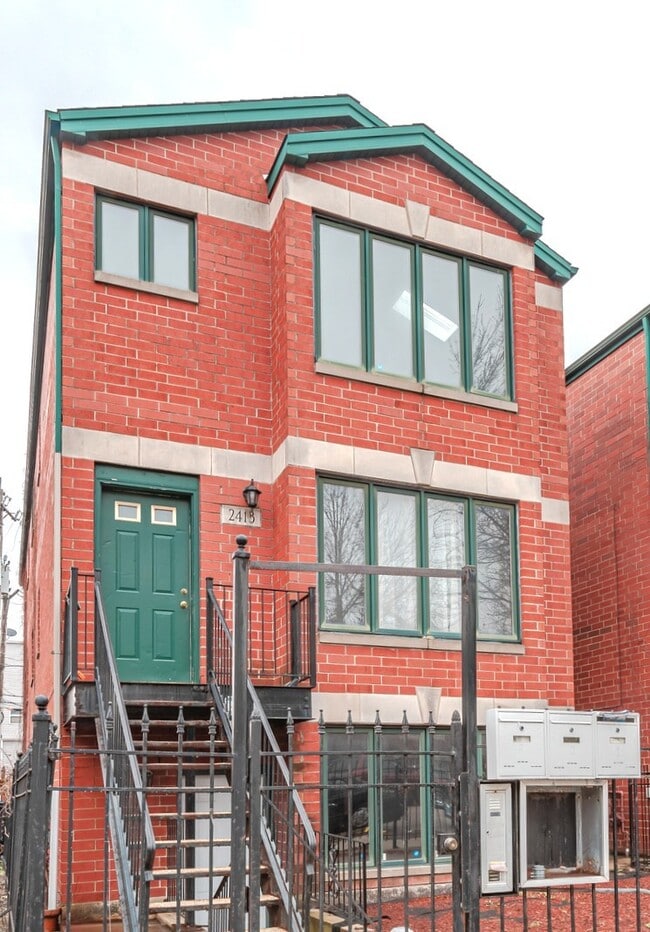 Building Photo - 2413 W Taylor St Unit 2