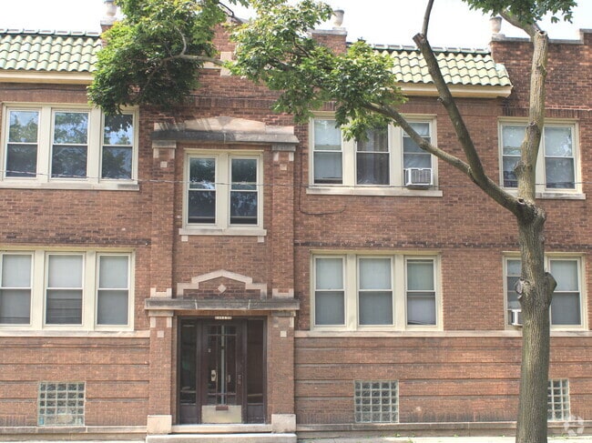 Building Photo - 2454 N Kilpatrick Ave Unit 1A Rental