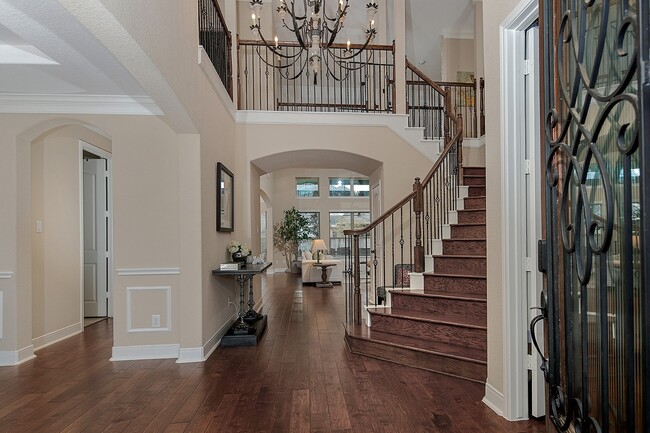 Photo - 18 Shallowford Pl