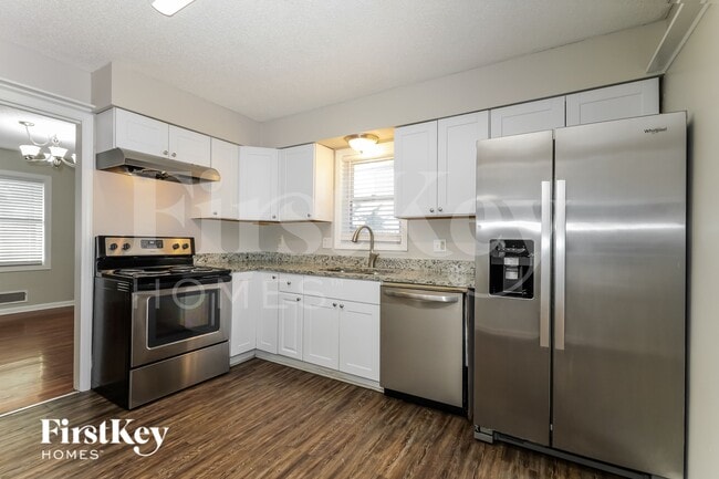 Photo - 8906 W 93rd St