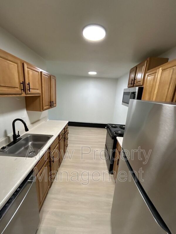 Building Photo - 215 E Arbor Ave Rental