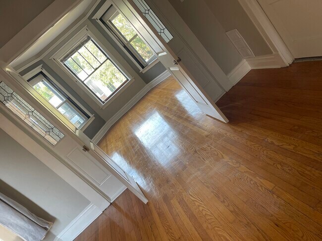 Photo - 7421 S Eberhart Ave