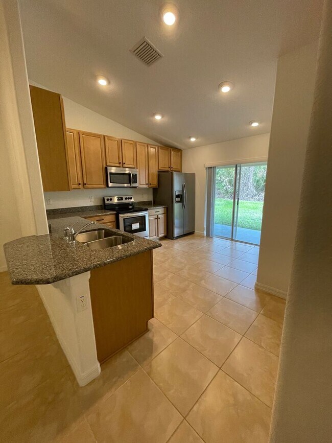 Photo - 29 Slumberland Path Apartamento Unidad B