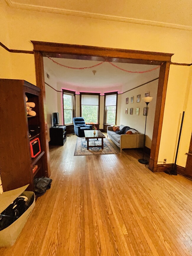 dining/living rooms - 3730 N Magnolia Ave Unit 3