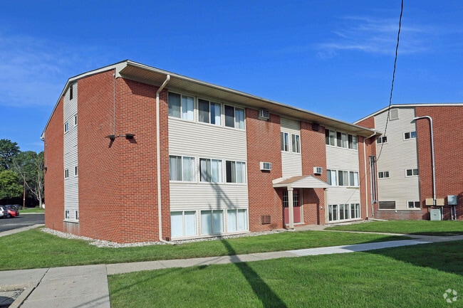 Photo - North Royal Oak Apartments