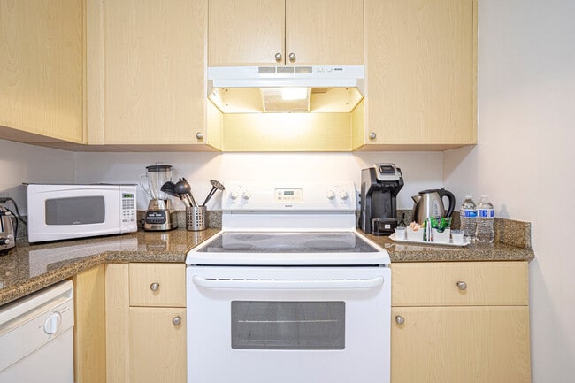 Photo - 2280 SW 32nd Ave Unidad ID1056257P