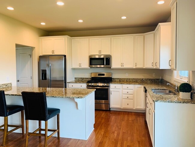 Photo - 365 Roudabush Dr NW