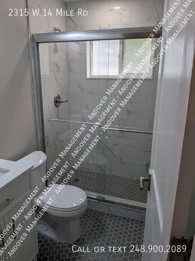 2315 W 14 Mile Rd