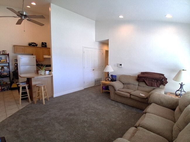 Photo - 1547 N 550 W