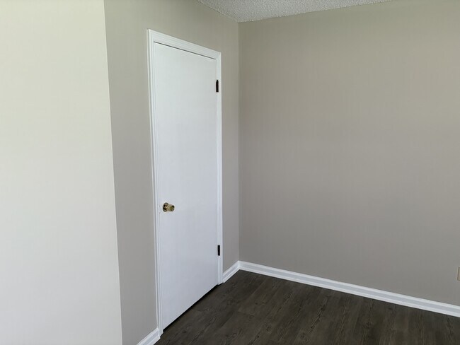 Photo - 422 Prince Ln House