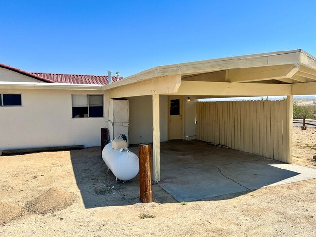 Building Photo - 6548 Sahara Ave Rental