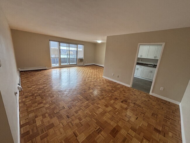 Photo - 1061 Queen's Blvd Unit 710