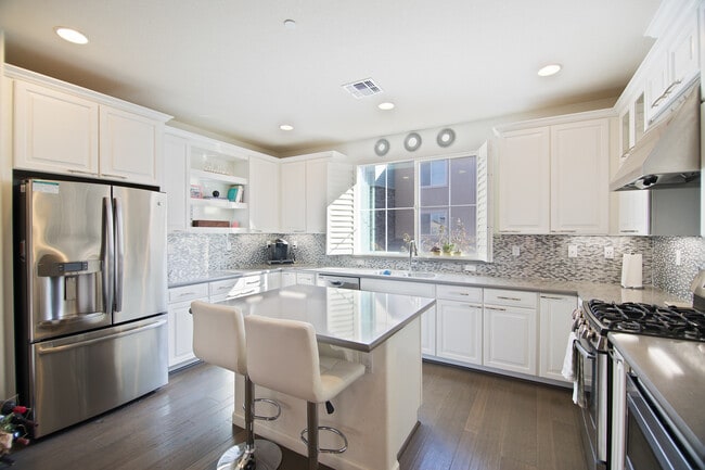 Building Photo - 856 White Moonstone Loop Rental