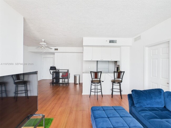 Photo - 275 NE 18th St Unit 810