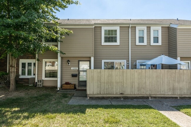 Photo - 1203 Granville Rd Townhome