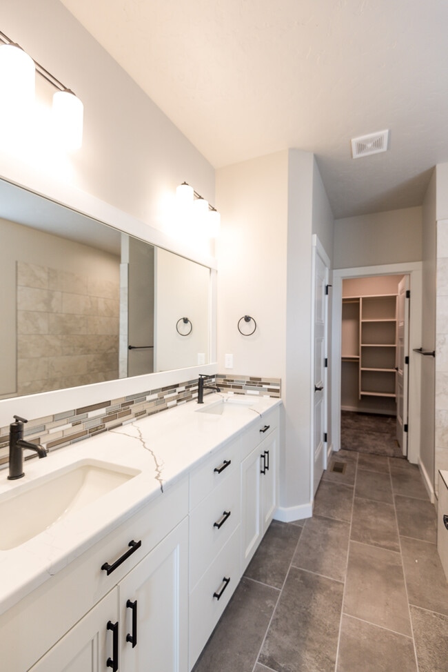 Photo - 2825 Dogwood Ave