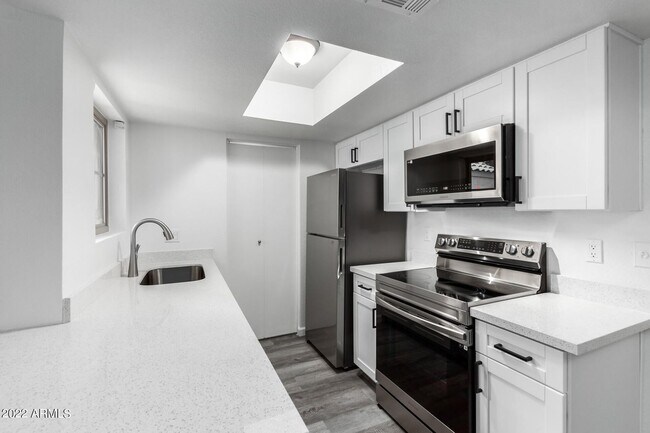 Photo - 2855 S Ext Rd Unidad 212