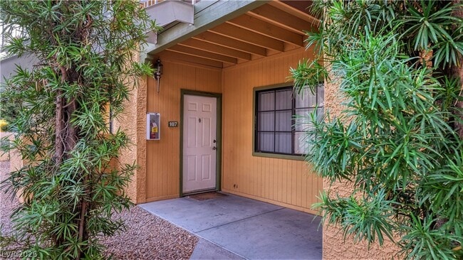 Photo - 5130 S Jones Blvd Unit 107