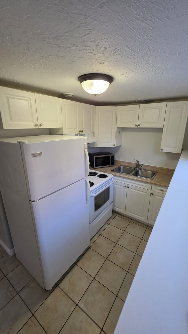 Photo - 17 Cedar St Unit 3