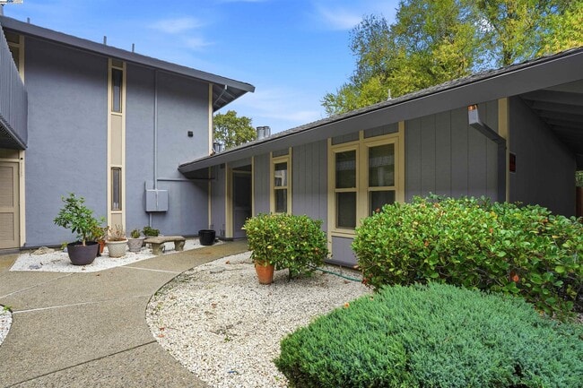 Photo - 1930 Camino Verde Unit A