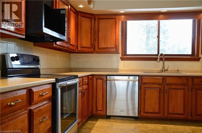 Photo - 1045 Tremaine Ave S