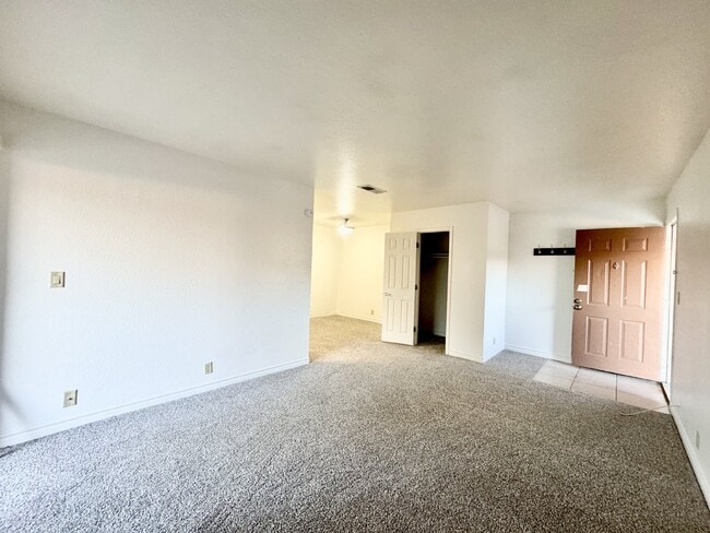 Photo - Las Vegas Guard-Gated Condo for Rent | Bella Vita Community | 1 Bedroom Upstairs Unit Unit #484