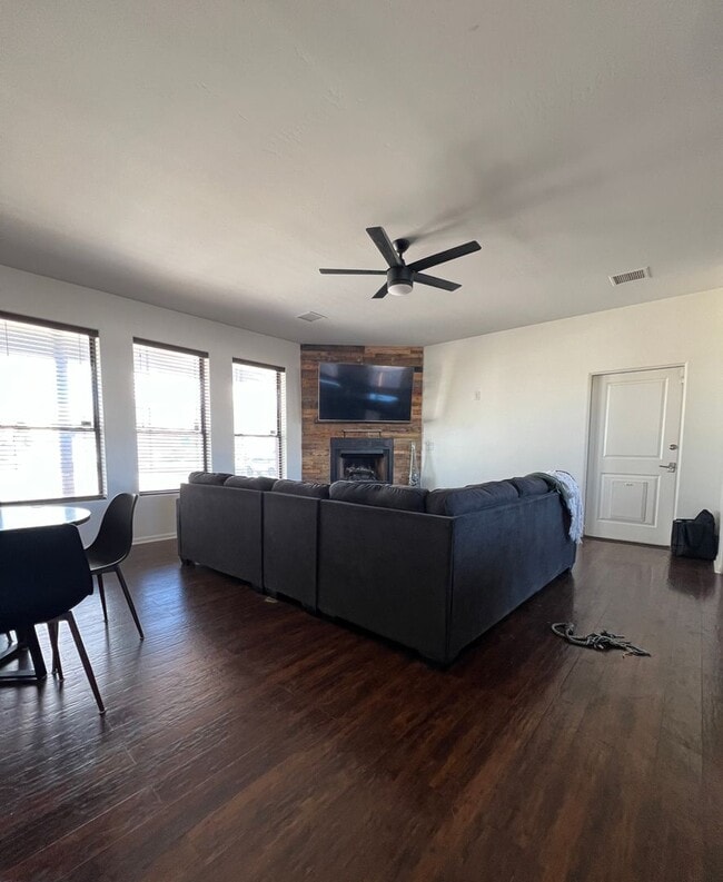 Photo - Charming , Single story 3 Bedroom , 2 Bath Home!