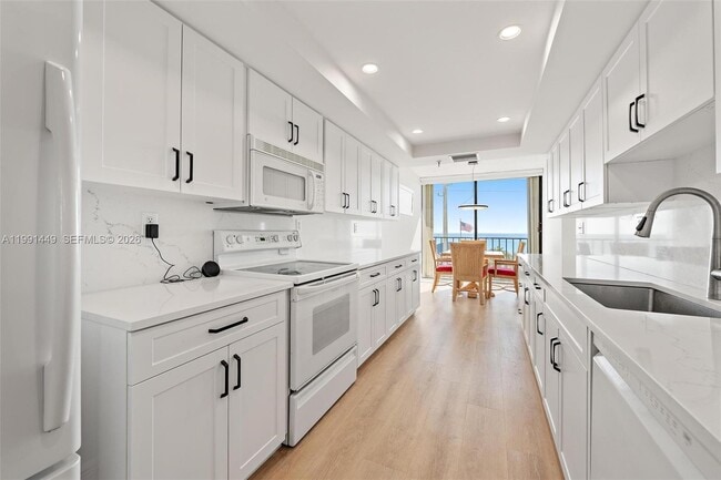 Photo - 1300 Jimmy Buffett Mem Hwy Unit 402