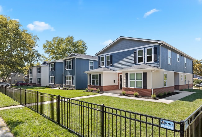Building Photo - Main Street Townhomes Unit 7712 Main St.