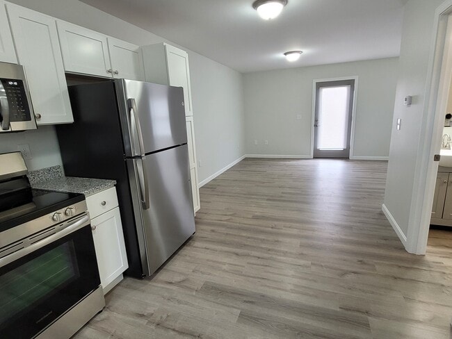 Photo - 8 Juniper Ln