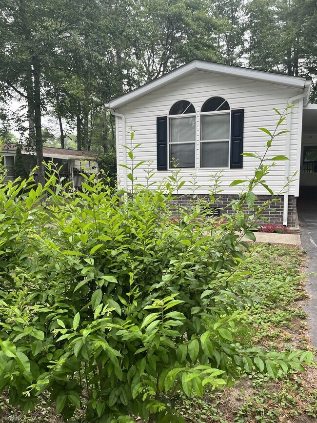 2 br, 2 bath Mobile Home - 28 Forrest Dr - 2 br, 2 bath Mobile Home - 28 Forrest Dr