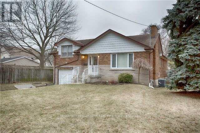 Photo - 289 Burnett Ave