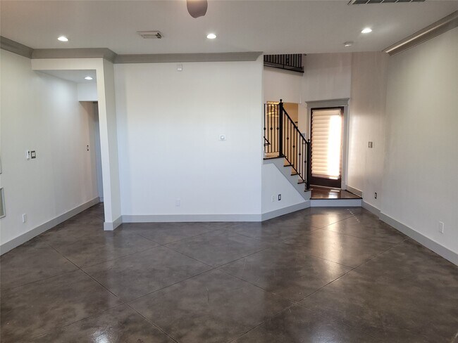 Photo - 4914 Rose St