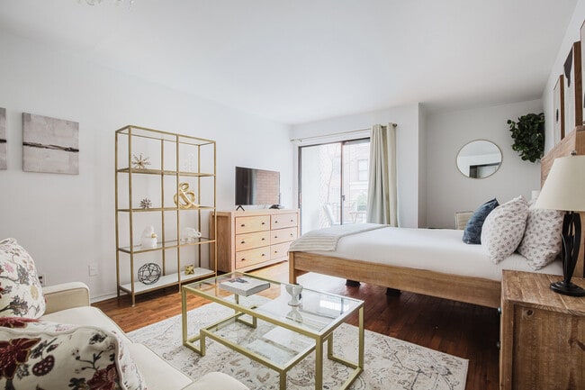 Photo - 328 W 11th St Unit FL2-ID1050881P