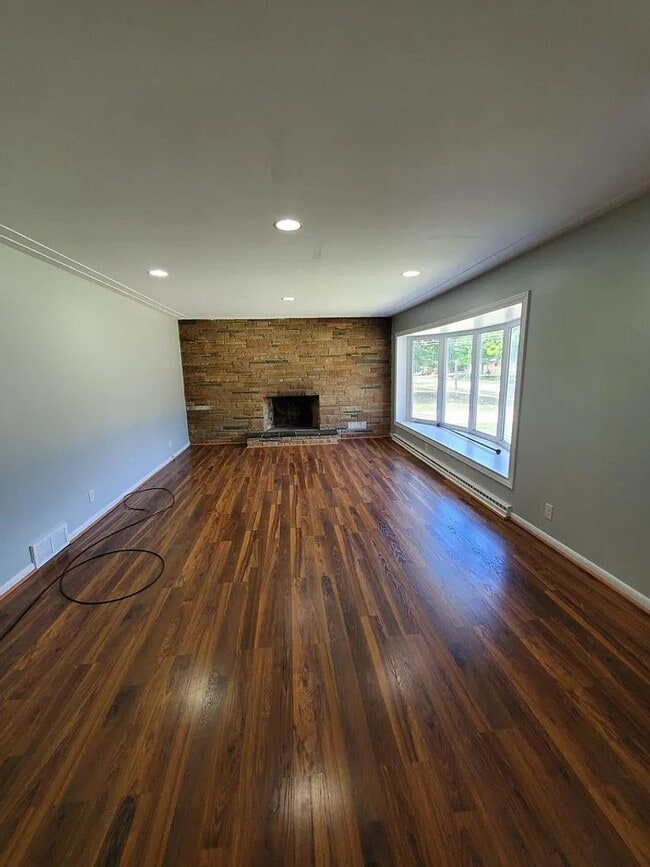 Photo - Single Family Home in Desirable Kentwood