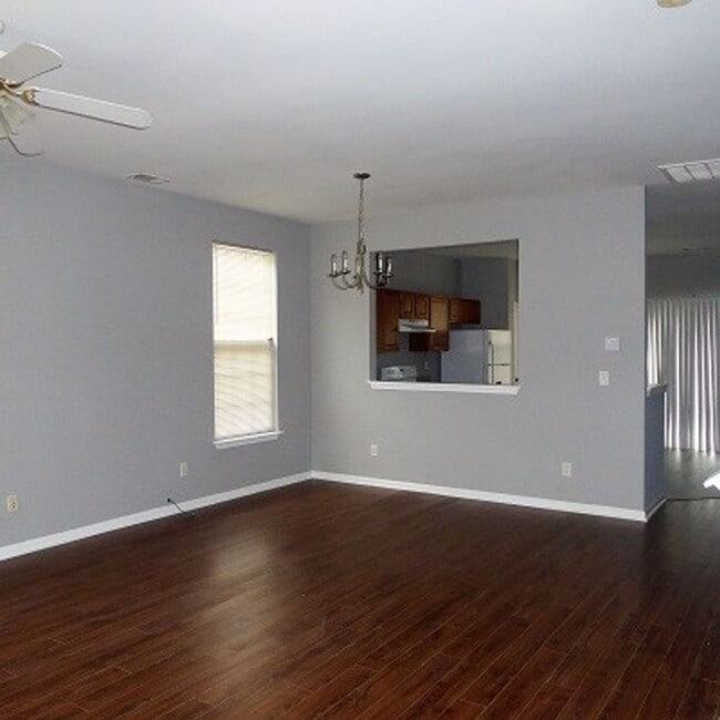 Photo - 3BR/2.5BA Townhome in Cobblestone Cove, Mo...