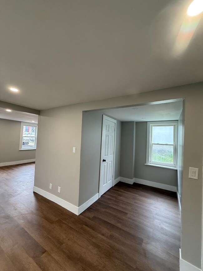 Photo - 23 Benson St