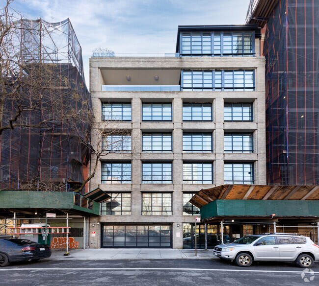 Photo - 204 Forsyth St